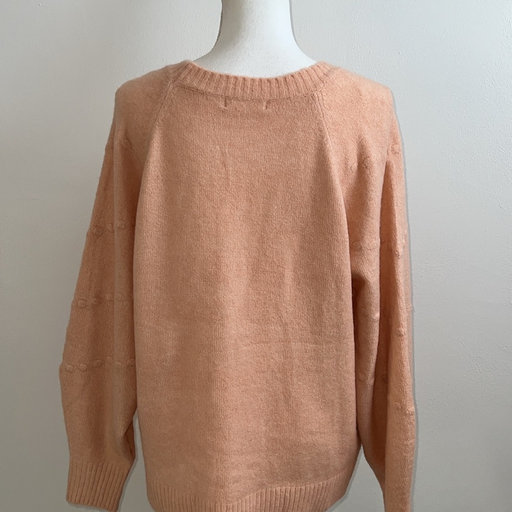 MAGNOLIA Sweater - Picture 5 of 10